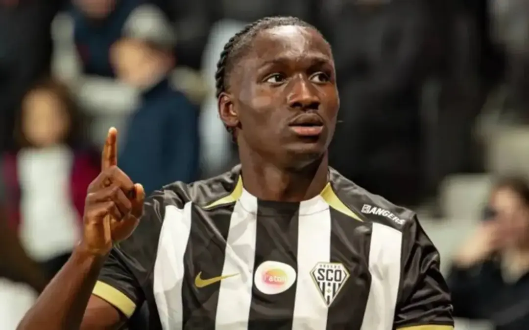 Fenerbahçe, SCO Angers’te forma giyen genç forvet ile el sıkıştı